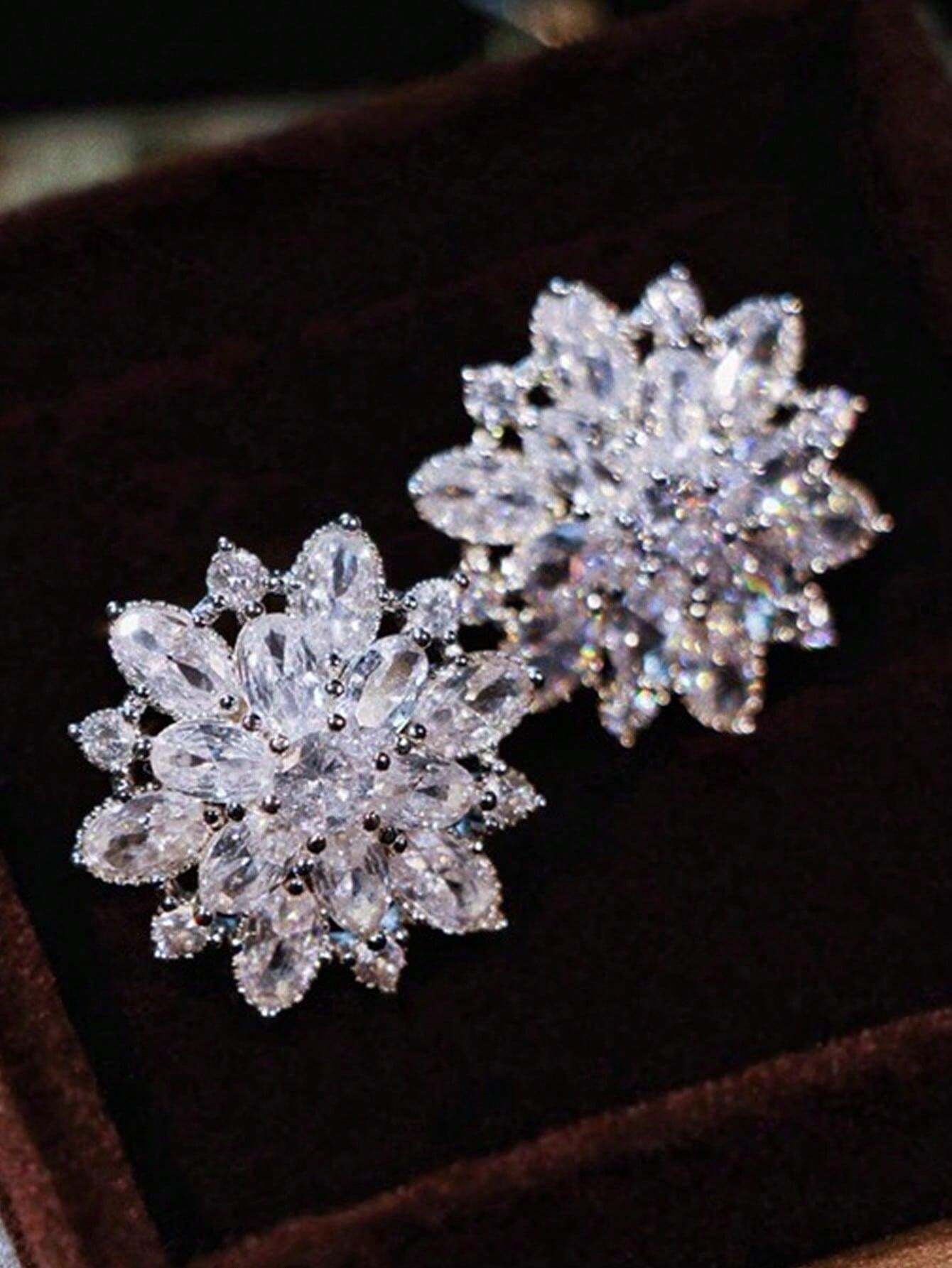 Boucles d’oreilles “Flocon d’Éclat” – Zircon plaqué platine