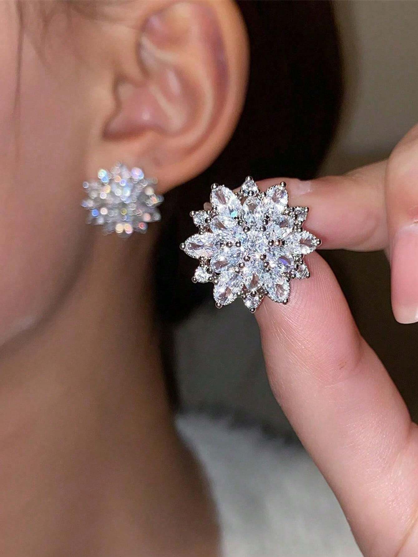 Boucles d’oreilles “Flocon d’Éclat” – Zircon plaqué platine