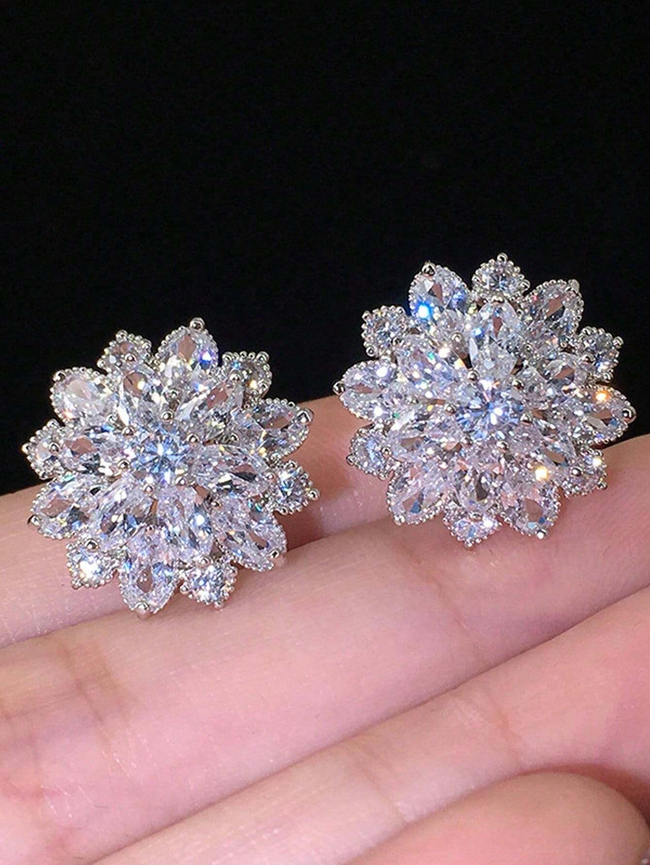 Boucles d’oreilles “Flocon d’Éclat” – Zircon plaqué platine