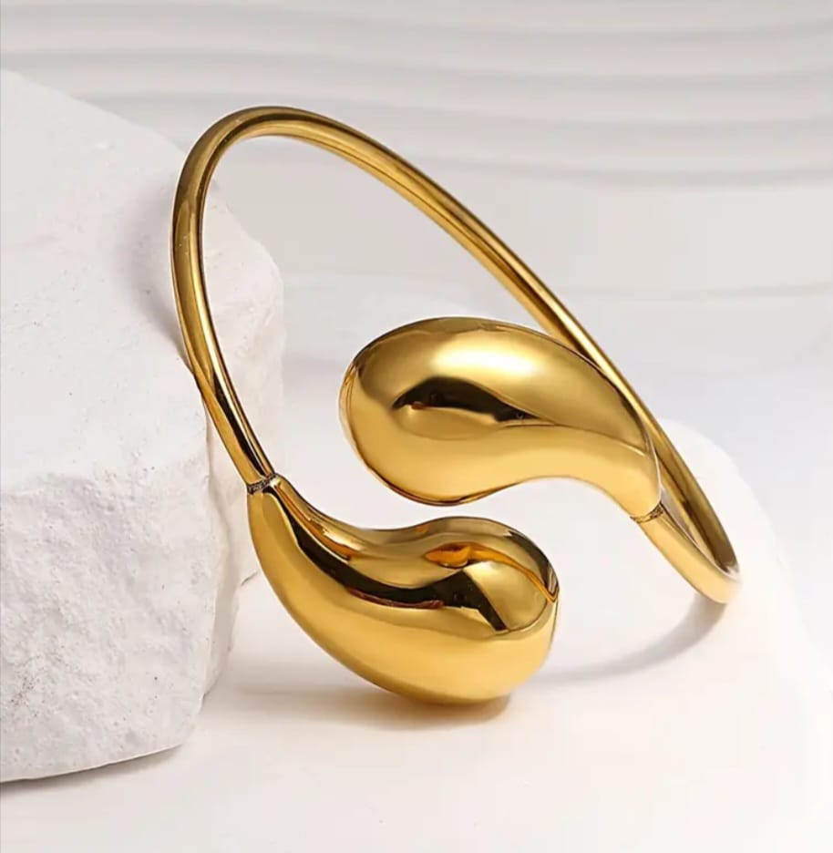 Bracelet Sculptural Inox – Modernité Élégante