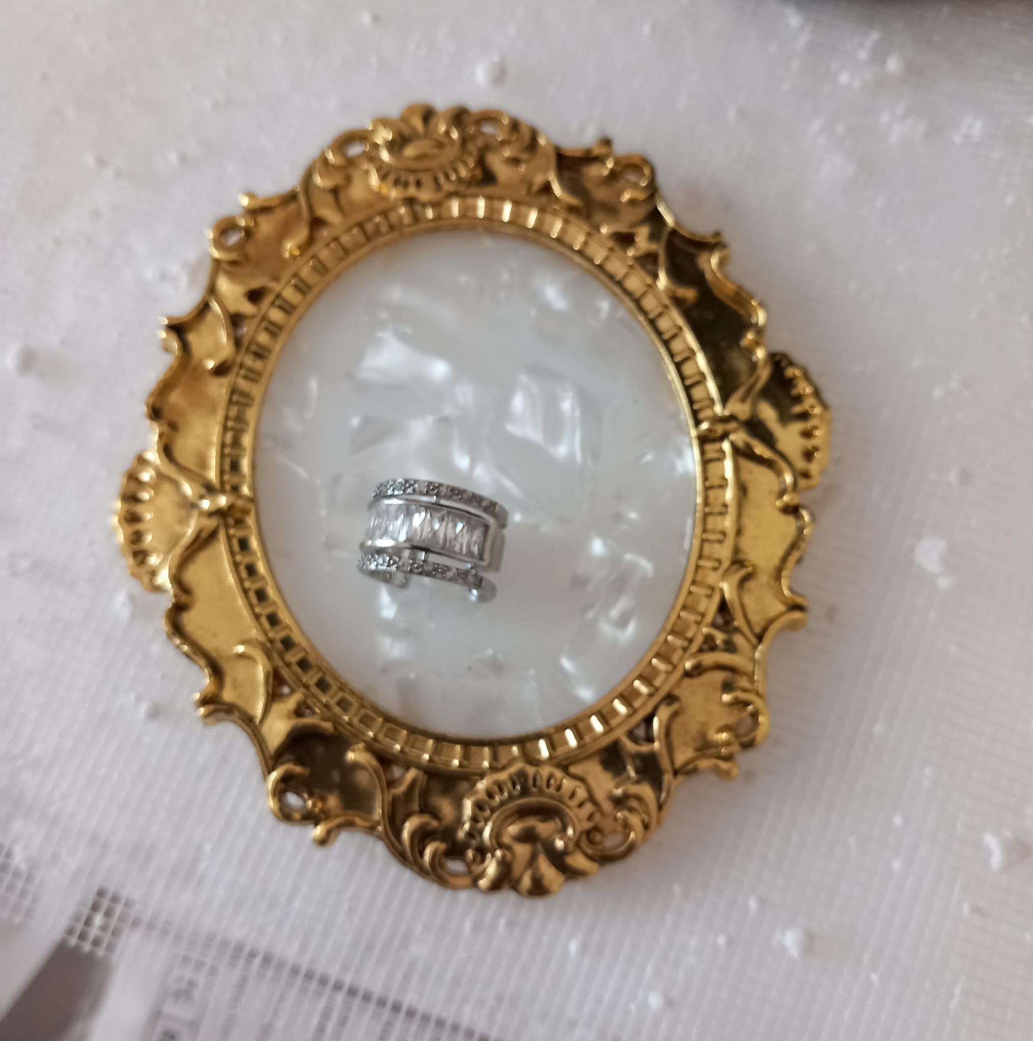 Ear Cuff Élégance Argentée — Brillance sans Perçage