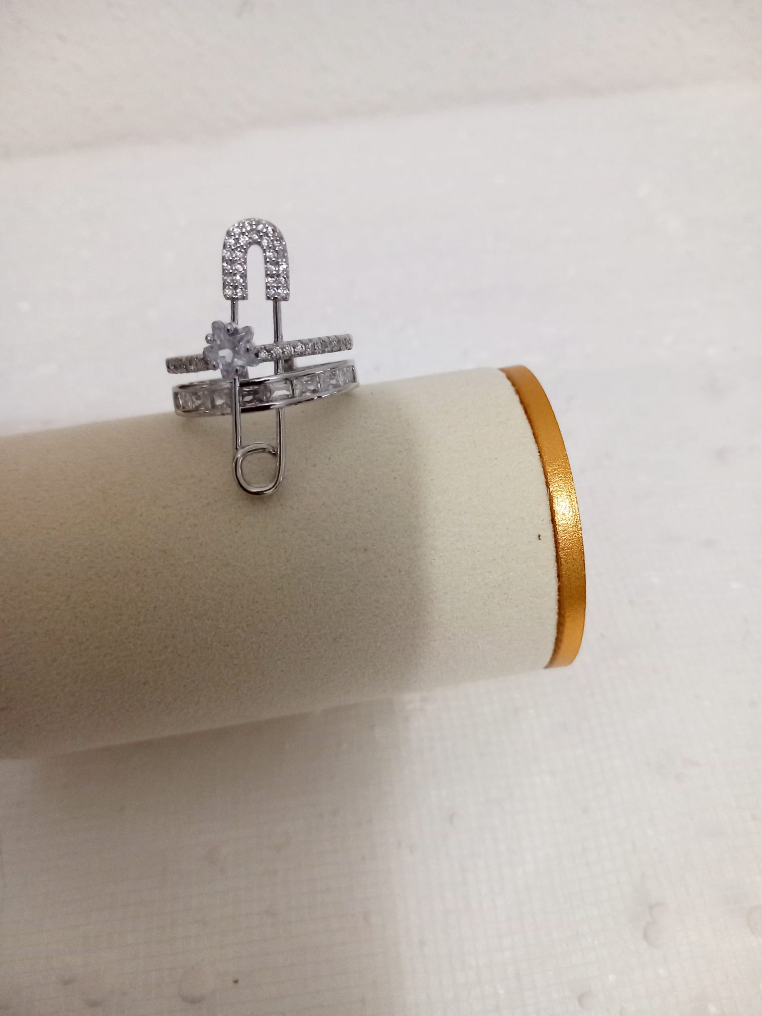 Bague Sécurité Étoilée – Strass Brillants